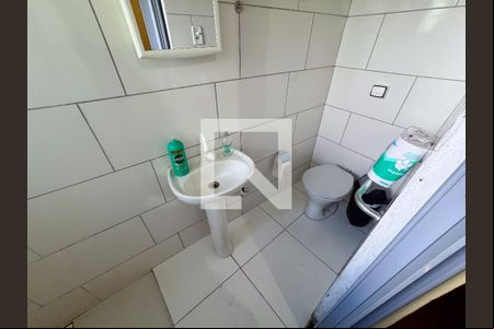 Banheiro de casa à venda com 3 quartos, 400m² em Milionários, Belo Horizonte