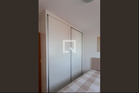 Quarto 1 de apartamento para alugar com 3 quartos, 110m² em Itapoã, Belo Horizonte