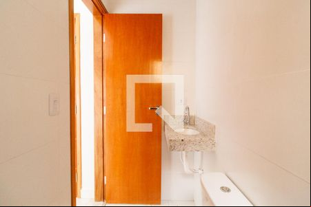 Banheiro de apartamento para alugar com 1 quarto, 26m² em Jardim Neila, São Paulo