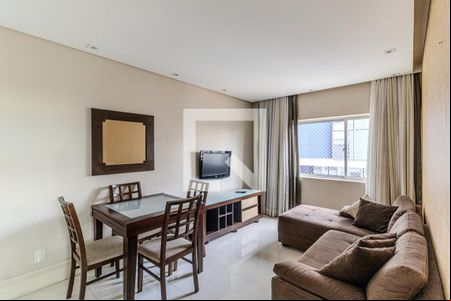 Sala de apartamento para alugar com 1 quarto, 50m² em Higienópolis, São Paulo