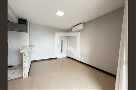 Sala de casa de condomínio para alugar com 1 quarto, 51m² em Barra, Salvador