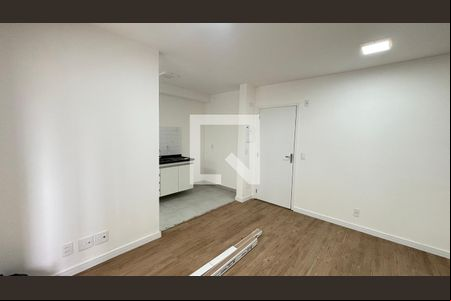 Sala de apartamento para alugar com 1 quarto, 39m² em Vila Sao Pedro, Santo André