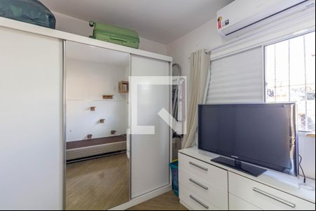 Quarto 1 de casa de condomínio para alugar com 2 quartos, 75m² em Itaquera, São Paulo