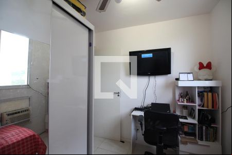 Quarto 1 de apartamento para alugar com 2 quartos, 53m² em Jacarepaguá, Rio de Janeiro