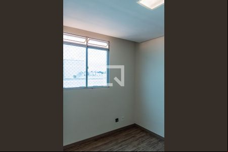 Quarto 1 de apartamento para alugar com 2 quartos, 55m² em Camargos, Belo Horizonte