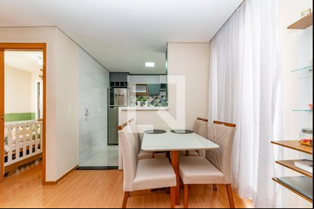 Sala de apartamento para alugar com 2 quartos, 42m² em Chácara Cotia, Contagem