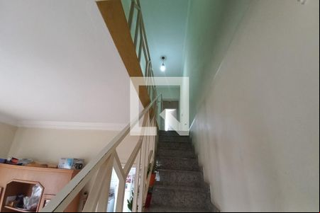 Escada  de casa para alugar com 4 quartos, 419m² em Parque Industrial, Campinas