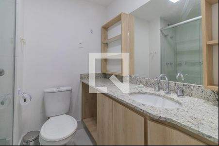Banheiro de apartamento para alugar com 1 quarto, 40m² em Partenon, Porto Alegre