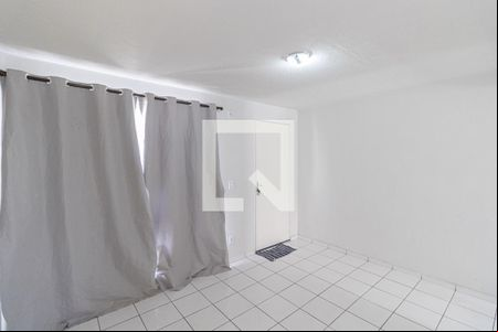 Sala de apartamento para alugar com 2 quartos, 54m² em Conjunto Residencial José Bonifácio, São Paulo