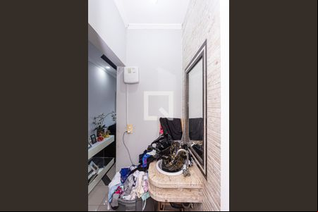Lavabo de casa para alugar com 3 quartos, 380m² em Vila Mangalot, São Paulo