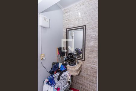 Lavabo de casa para alugar com 3 quartos, 380m² em Vila Mangalot, São Paulo