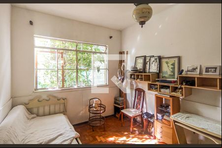 Quarto de casa para alugar com 5 quartos, 130m² em Sagrada Família, Belo Horizonte