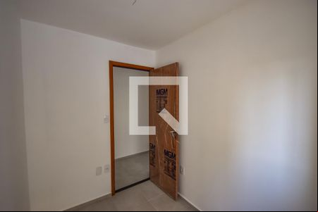 Quarto 2 de apartamento para alugar com 2 quartos, 35m² em Del Castilho, Rio de Janeiro