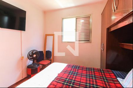 Quarto 1 de apartamento à venda com 2 quartos, 56m² em Vila Carmosina, São Paulo