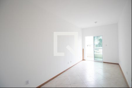 Sala de apartamento para alugar com 2 quartos, 58m² em Centro, São Gonçalo
