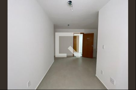 Apartamento para alugar com 2 quartos, 40m² em Del Castilho, Rio de Janeiro