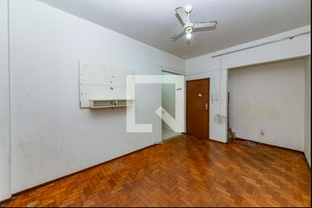 Sala de apartamento para alugar com 1 quarto, 50m² em Centro, Belo Horizonte