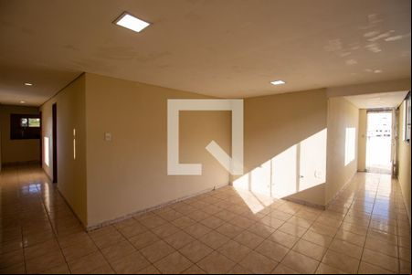 Casa para alugar com 2 quartos, 80m² em Vila Carmosina, São Paulo