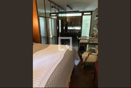 Casa à venda com 3 quartos, 340m² em Campo Belo, São Paulo