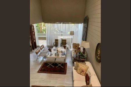 Casa à venda com 3 quartos, 340m² em Campo Belo, São Paulo