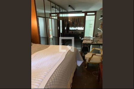 Casa à venda com 3 quartos, 340m² em Campo Belo, São Paulo