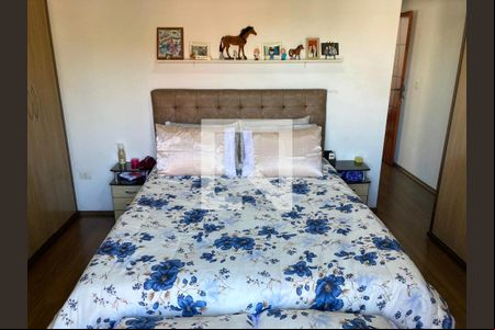 Casa à venda com 3 quartos, 175m² em Jardim Marek, Santo André