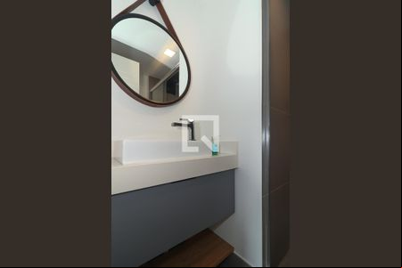 Banheiro de kitnet/studio para alugar com 1 quarto, 30m² em Bela Vista, Porto Alegre