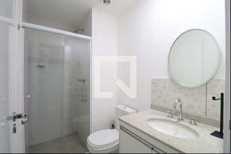 Banheiro de kitnet/studio para alugar com 1 quarto, 26m² em Vila Romana, São Paulo
