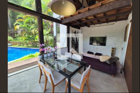 Casa à venda com 2 quartos, 231m² em Vila Alpina, Nova Lima