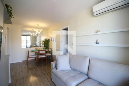 Sala de apartamento para alugar com 2 quartos, 68m² em Jacarepaguá, Rio de Janeiro