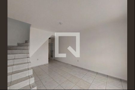 Sala de casa para alugar com 2 quartos, 100m² em Vila da Paz, São Paulo